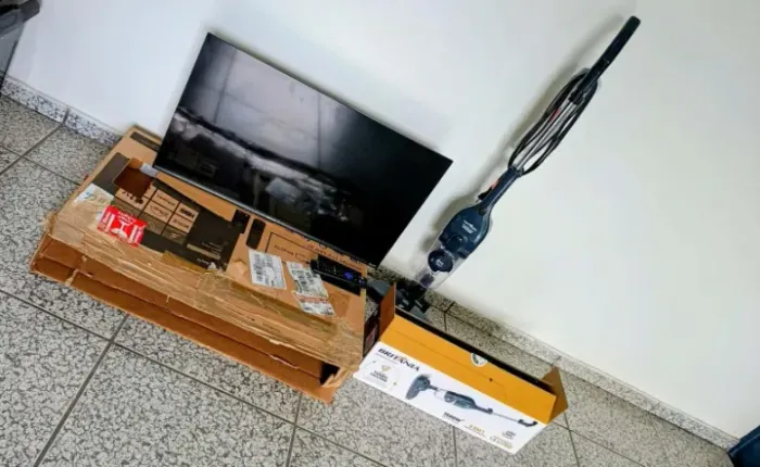 Vende-se uma TV e um Aspirador de Pó