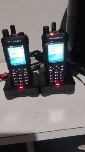 Rádio comunicador R7 