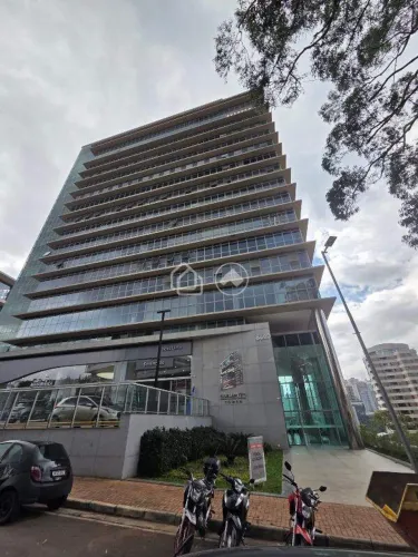 Sala para locação com vaga de garagem no Conartes Tower no Vale do Sereno.