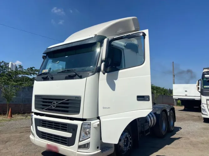 Volvo FH 520 6x4 Automático 2010/2011