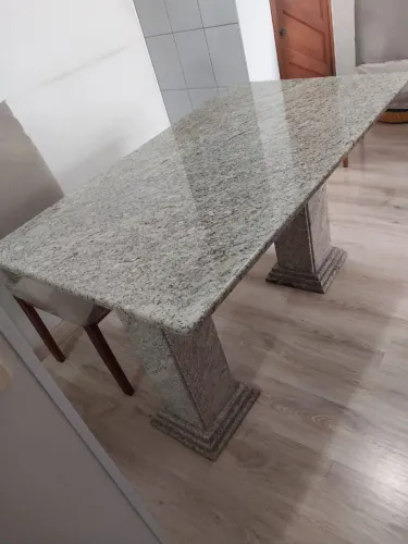 Mesa de granito