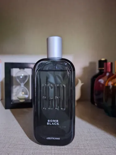 Perfume Egeo Bomb Black -Leia a descrição