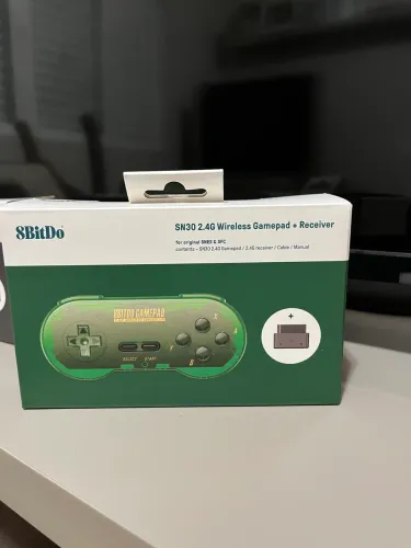 Controle sem fio Super Nintendo ou Famicom 8bitDo verde transparente novo