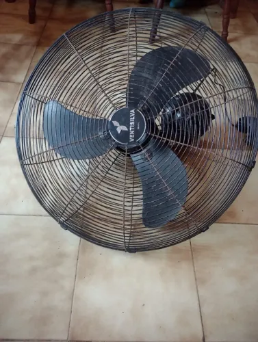 Ventilador de Parede Ventisilva Industrial Preto com Dimmer - Plugue de Tomada