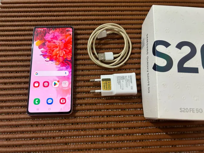 Samsung Galaxy S20 FE 5G - Muito Conservado! ?