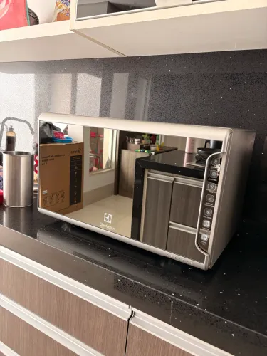 Micro-ondas Electrolux 31L Inox Espelhado com Painel Integrado 127v MI41S
