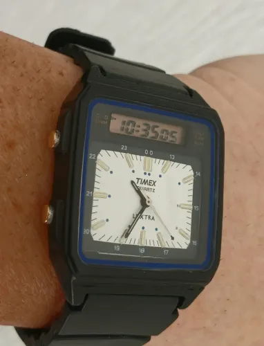 Ultra raro exemplar relógio antigo original TIMEX LEXTRA ANADIGI de coleção anos 90