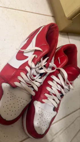 Tênis vermelho casual