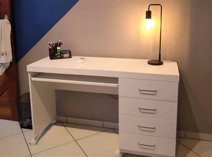 Escrivaninha Com Porta Teclado/Rodízio L 1.20 M