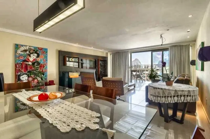 Apartamento em Lagoa com 6 quartos, 2 vagas