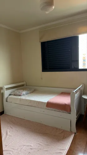 Cama solteiro com cama auxiliar e 1 colchão 