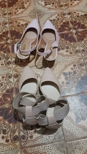 sapatos novos um usado uma vez e outra numa usado número 35