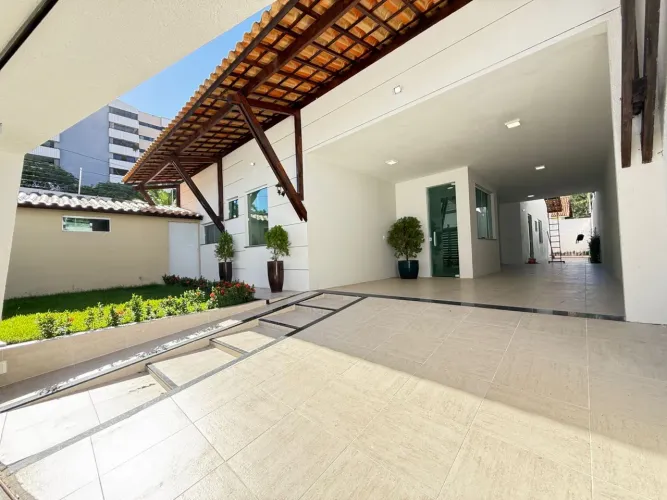 Casa de alto padrão no Papicu 