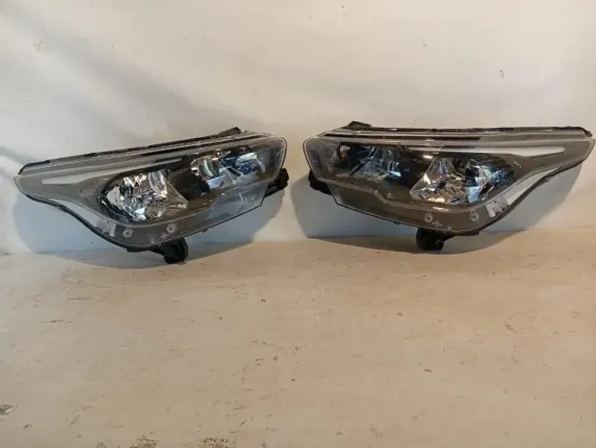 PAR FAROL LED CRONOS.