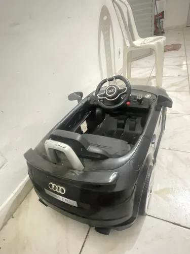 Vendo carro elétrico infantil. Modelo Mercedes.
