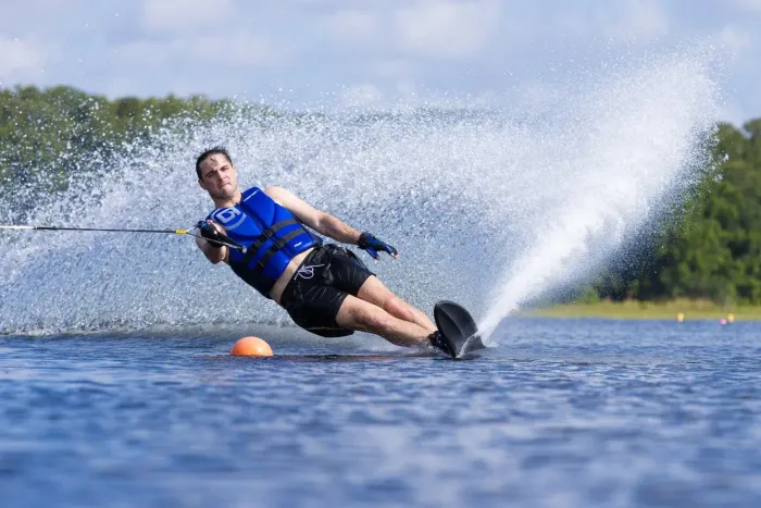 Esqui aquático slalom O?Brien competition