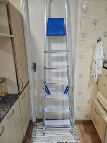 Escada de alumínio 7 degraus