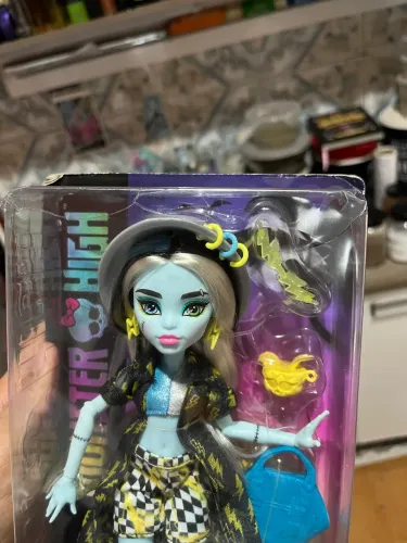 Boneca Frankie Stein Monster High Scare-Adise Island