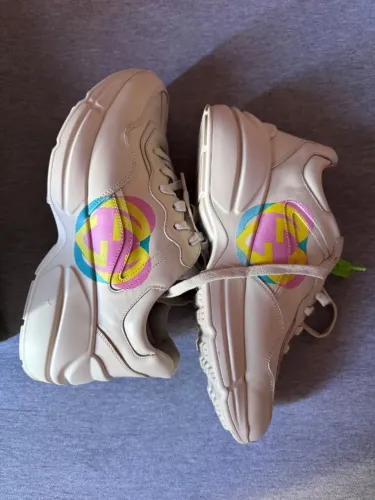 Tênis Gucci Rhyton "Heart"
