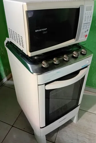 Fogão e micro-ondas (450 os dois)