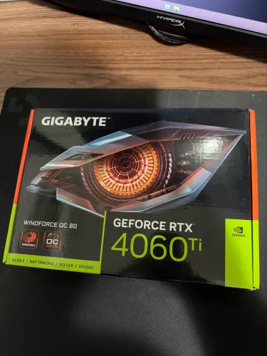 Placa de Vídeo RTX 4060 Ti WINDFORCE OC 8G Gigabyte NVIDIA GeForce, 8GB GDDR6, DLSS