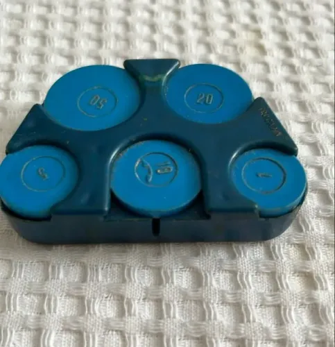 porta-moedas plástico azul
