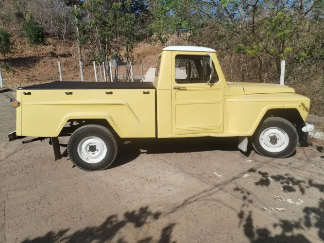Ford F-75 4X4 2.3 1973