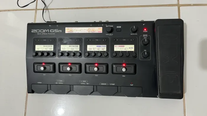 Pedaleira Zoom G5N Guitarra