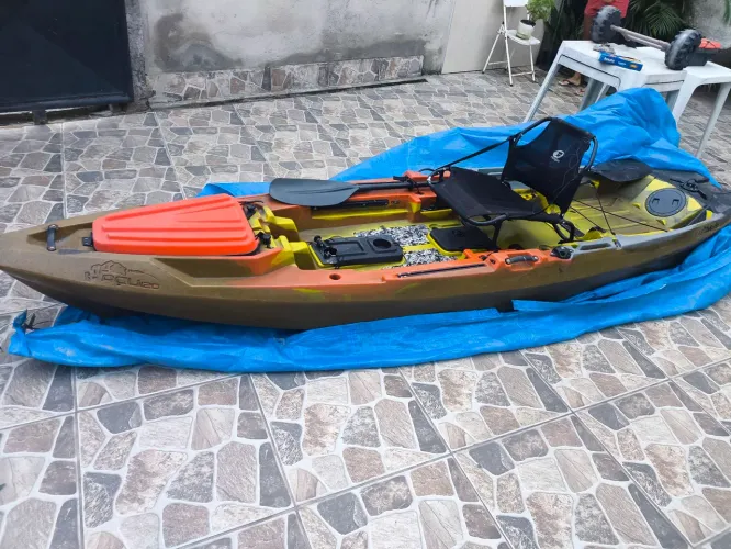 Vende _se caiaque Açu 120 com pedal