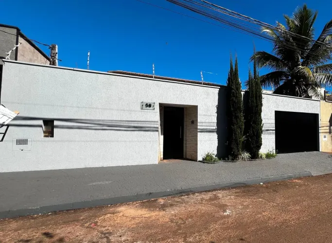 Casa à Venda - Residencial Drummond, Ituiutaba