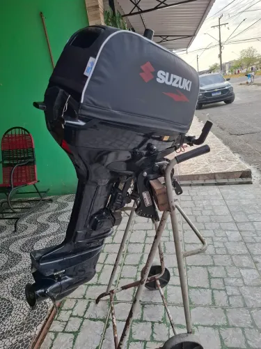 Vendo motor suzuki 30 hp top afiado.