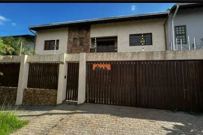 Casa Residencial para Aluguel em Campinas (Alto do Taquaral) | 4 Quartos (2 Suítes)