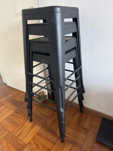 4 banquetas preto fosco
