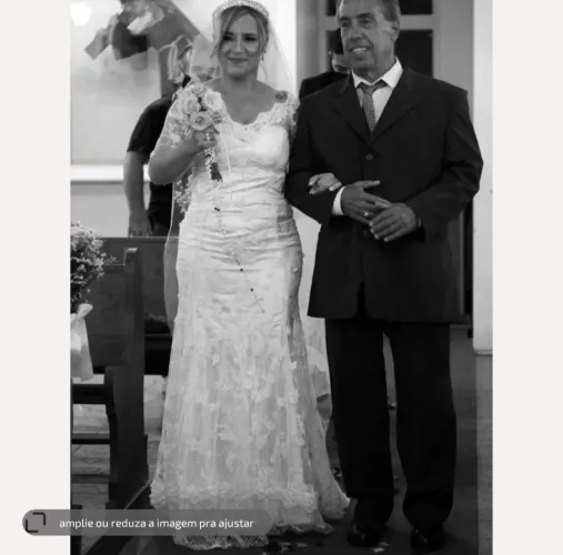 Vestido de noiva bordado a mão 