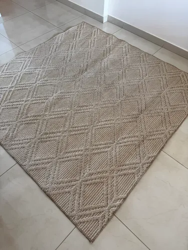 Tapete bege novinho 1,80X1,80 m