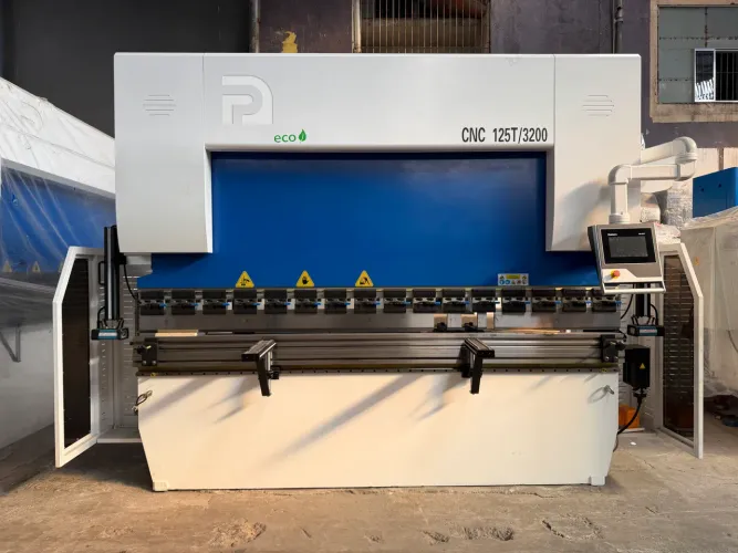 Dobradeira CNC 