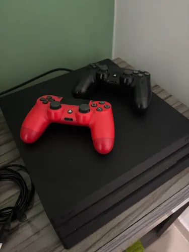VIDEOGAME PS4  SLIM 1 TERA - 2 CONTROLES