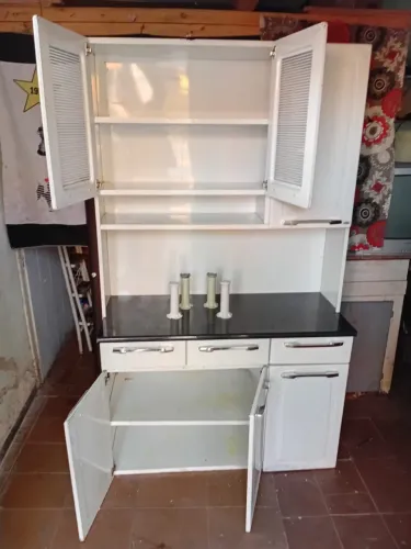 ARMÁRIO DE COZINHA