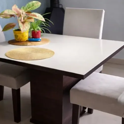 Conjunto Sala de Jantar Mesa Tampo de Vidro 4 Cadeiras estofadas Madesa