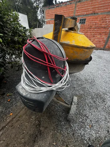 Betoneira Menegotti 400 Litros