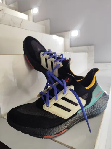 Tênis Adidas Ultraboost 21