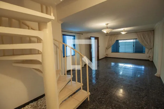 Casa à Venda - Belém, 3 Quartos, 150 m2