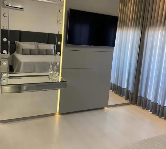 Penteadeira Espelhada suspensa 