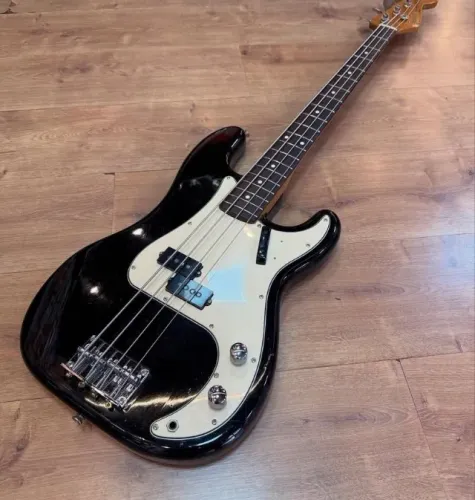 Baixo Squier Japan 93/94 