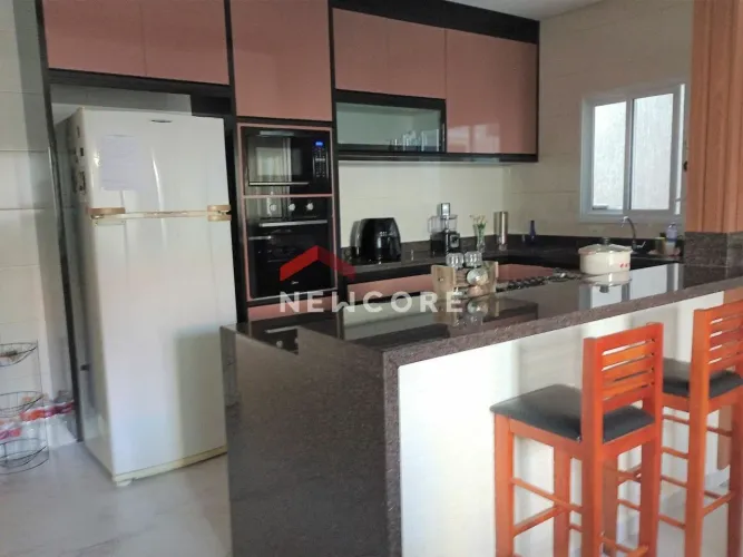 Casa em Rua Arezzo - Residencial Santa Paula - Jacareí/SP