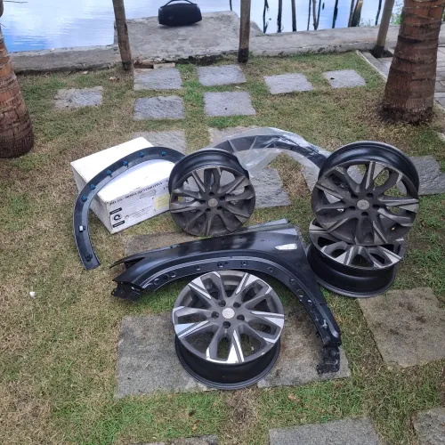 Vendo rodas e paralama + molduras tracker 22