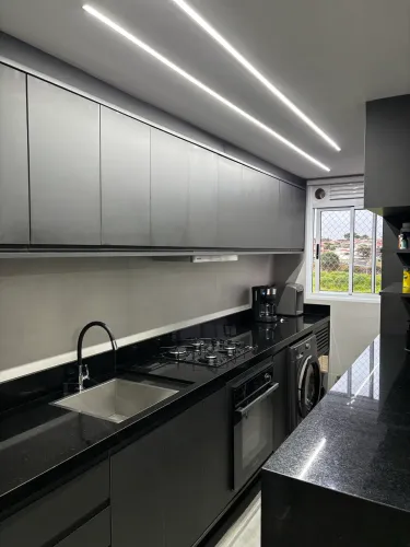 Vendo apartamento com móveis planejados