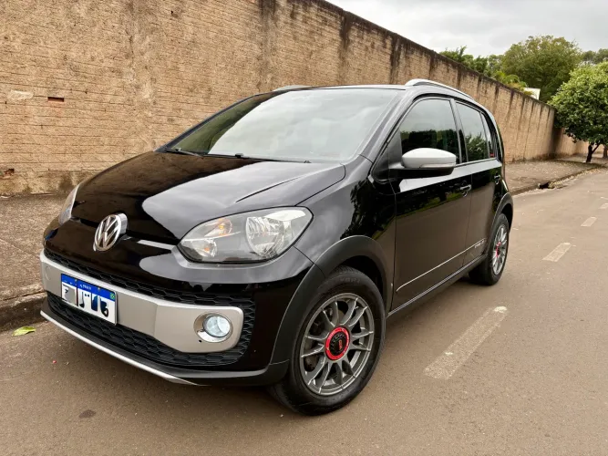 Volkswagen Up! Cross 1.0 TSI Total Flex 12V 5P 2017
