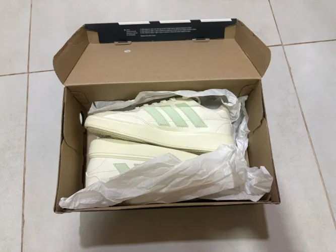 Tênis Adidas Original - Tam. 34 - Ótimo estado