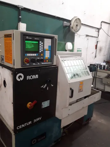 Torno cnc romi mash8